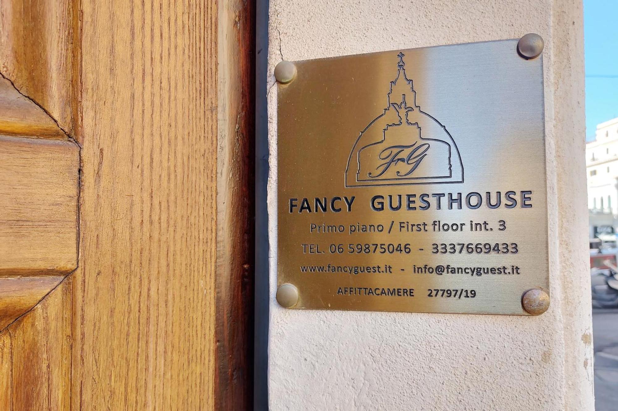 Fancy Guesthouse Vatican Rome Bagian luar foto